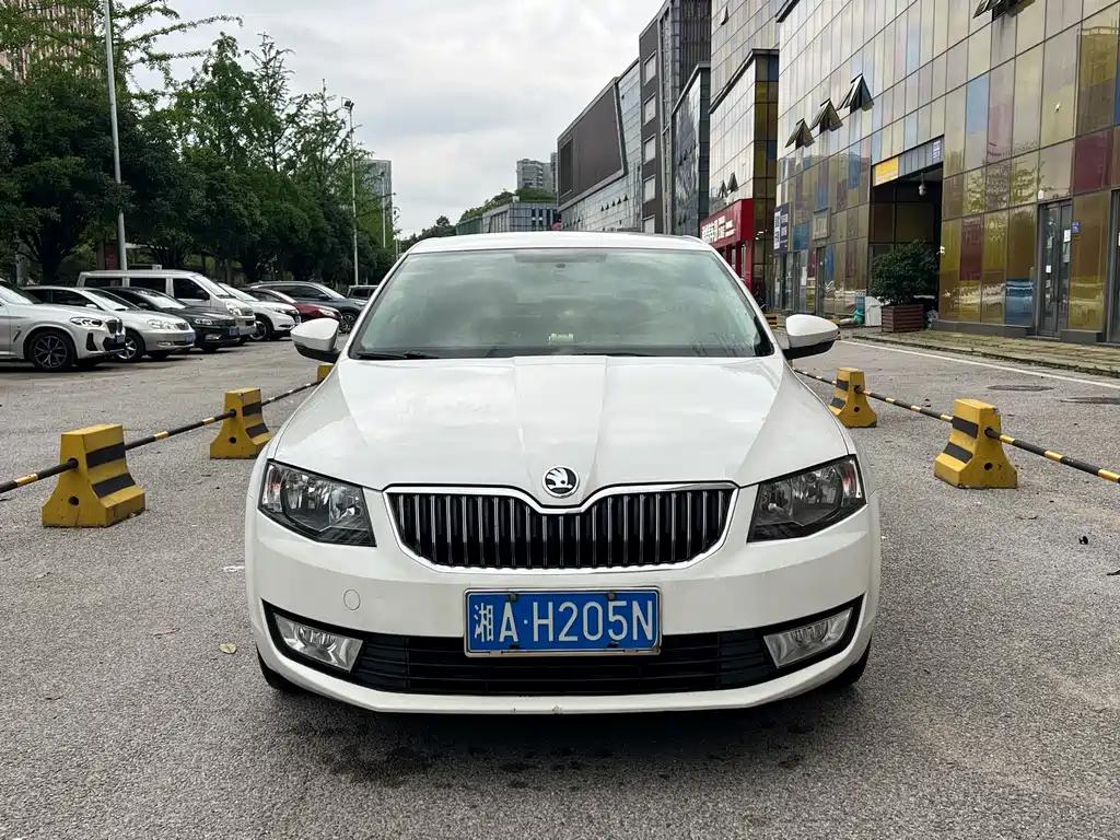 Skoda Octavia 1.6L Auto Yijie
