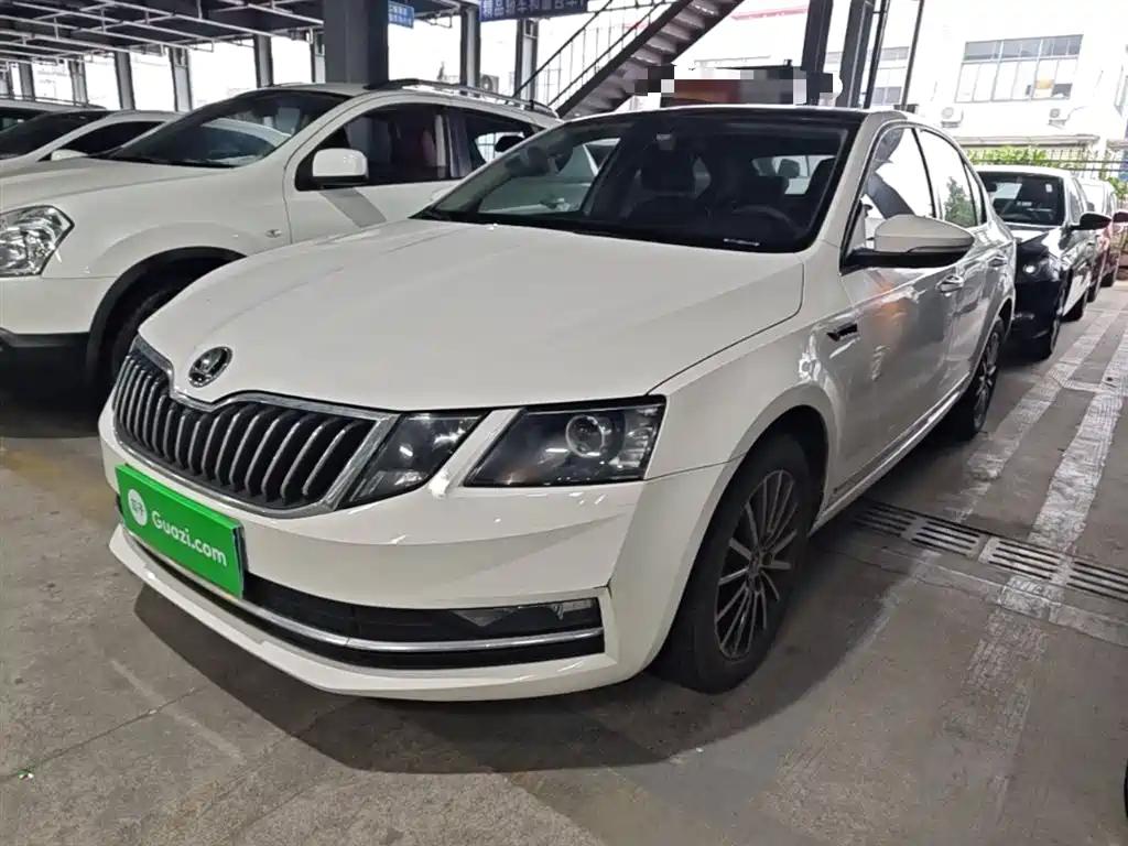 Skoda Octavia 2019 TSI230 DSG VI