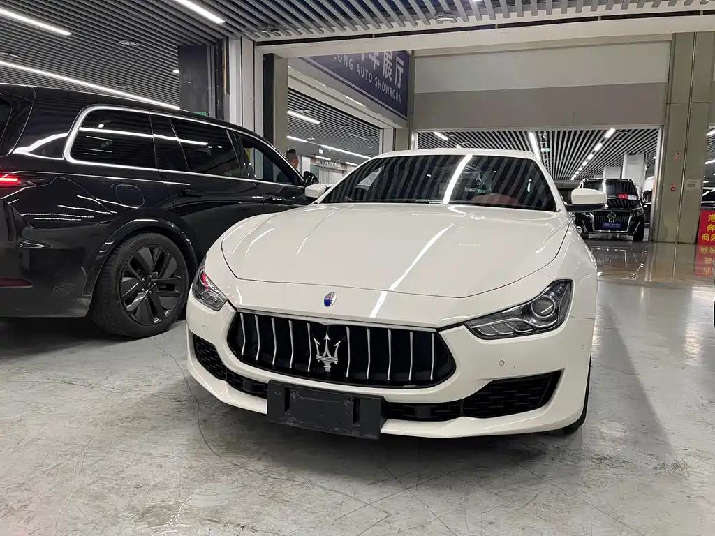 Maserati Ghibli 2.0T Sharp Edge