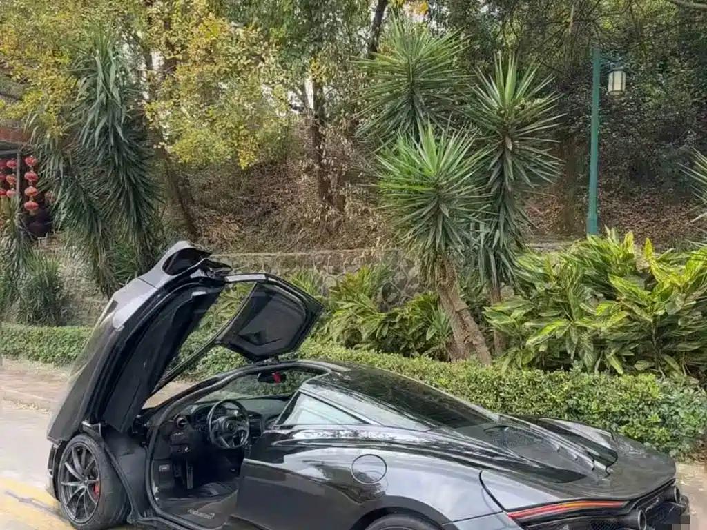 McLaren 720S 4.0T Coupe