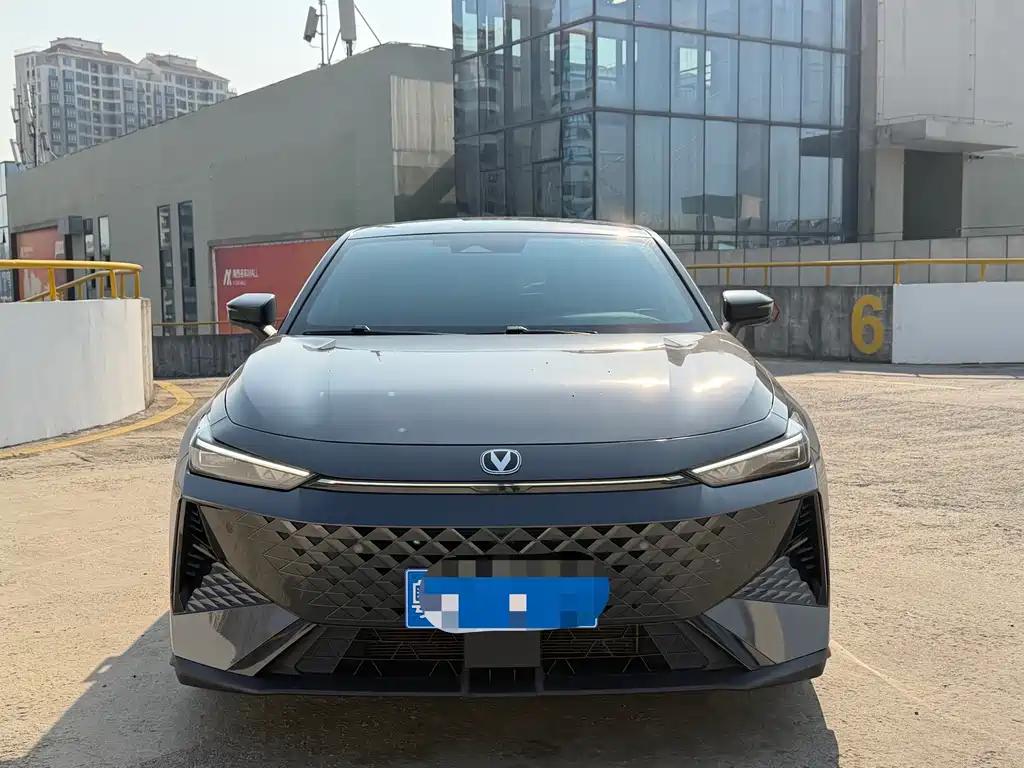 Changan UNI-V 1.5T Distinguished