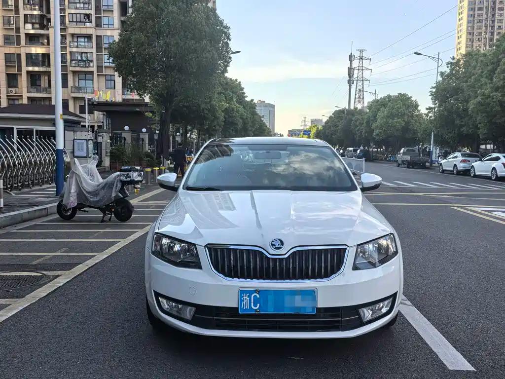 Skoda Octavia 1.6L Auto Elegant