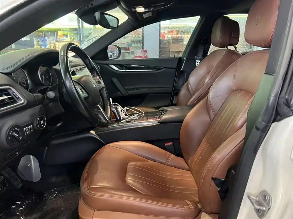 Maserati Ghibli 2.0T Sharp Edge