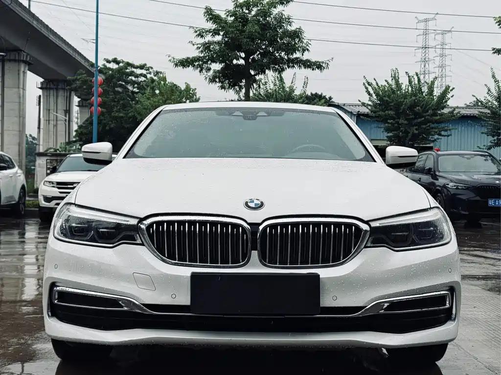 BMW 5 Series NEV 530Le Luxury Package