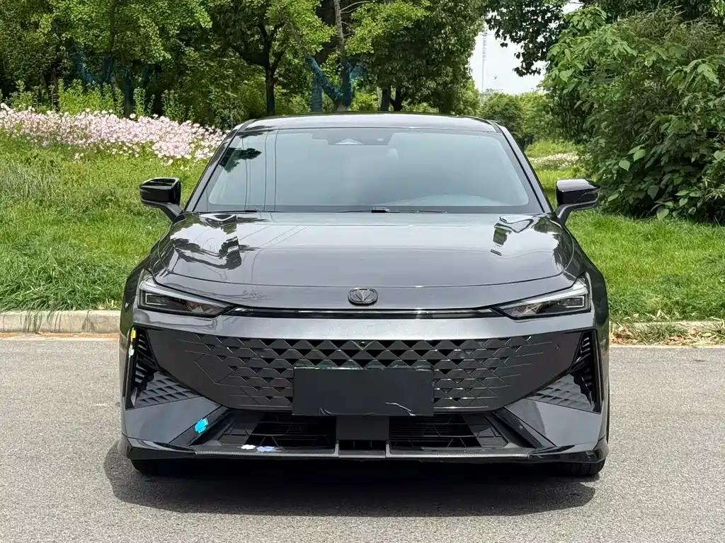 Changan UNI-V 1.5T Distinguished