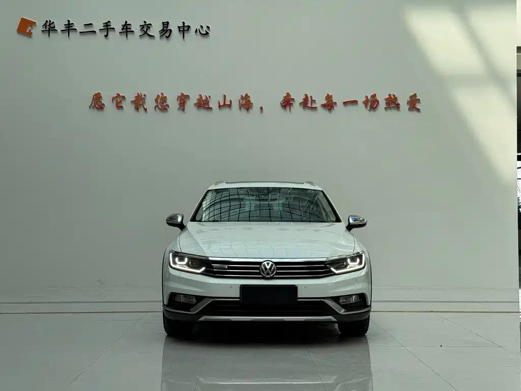 Volkswagen Passat Variant 2017 380TSI Полный